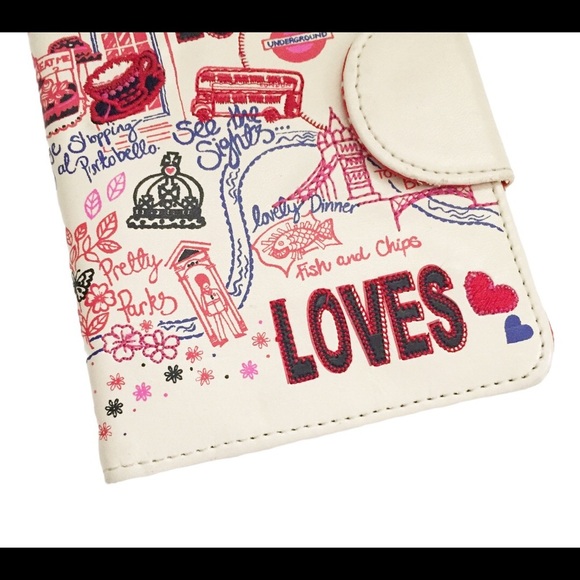 MONSOON ACCESSORIZE Vegan Leather London Loves Passport Cover Holder Ivory OS - Picture 5 of 7